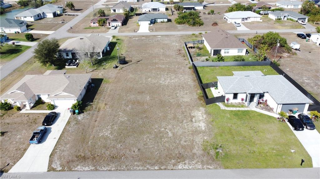 2524 Ne 5th Pl Property Photo 1