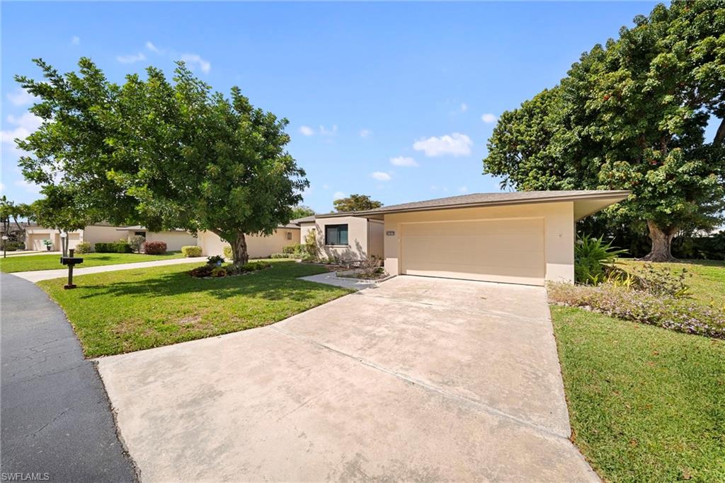 5846 Wild Fig Ln Property Photo 2