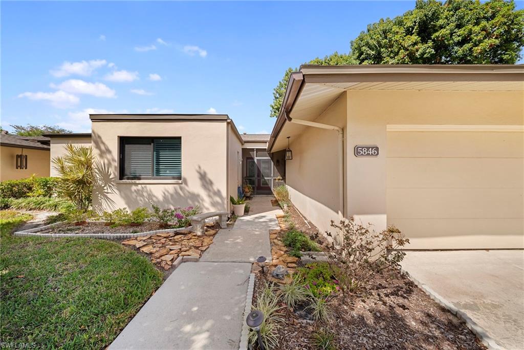 5846 Wild Fig Ln Property Photo 3