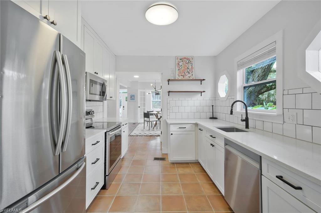 2723 Second St Property Photo 9