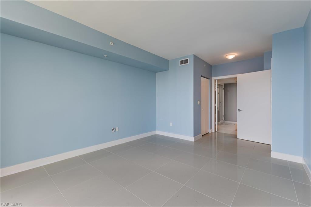 3000 Oasis Grand Blvd 2405 Property Photo 13