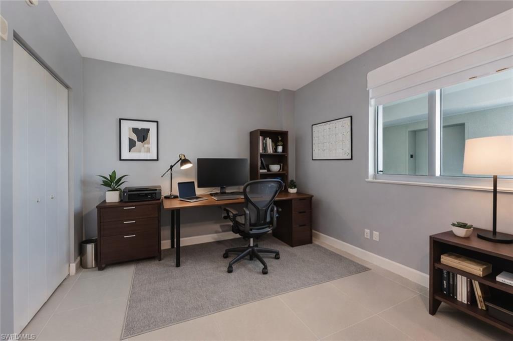 3000 Oasis Grand Blvd 2405 Property Photo 21