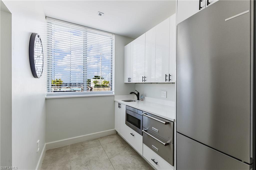 3000 Oasis Grand Blvd 2405 Property Photo 38