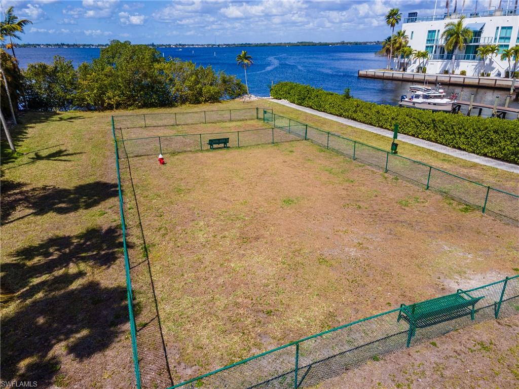 3000 Oasis Grand Blvd 2405 Property Photo 39