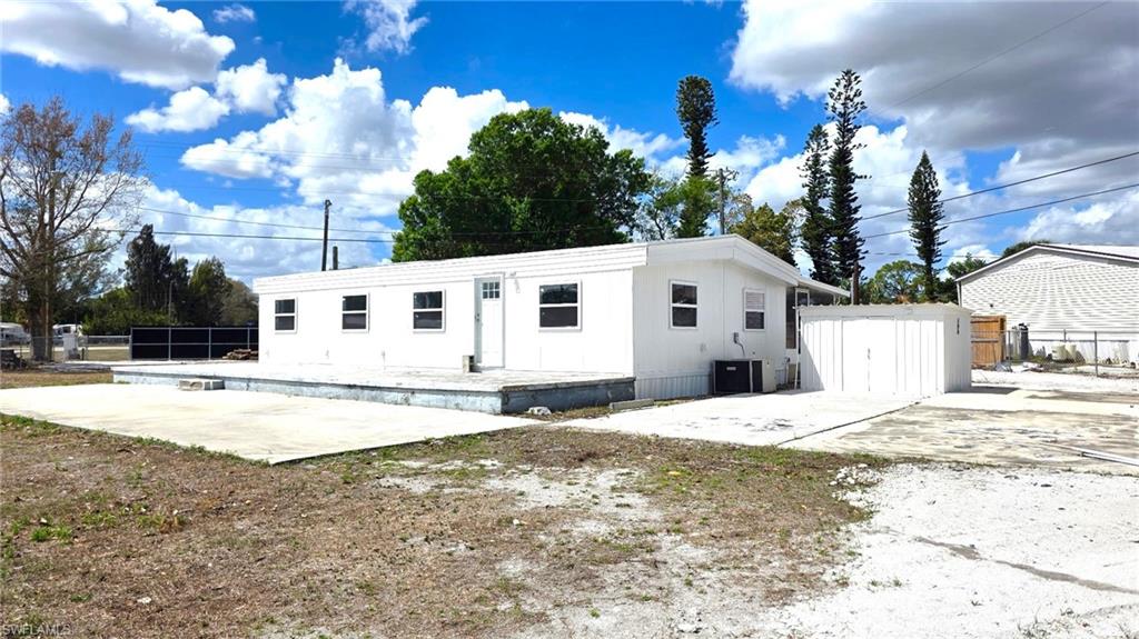 8180 Suncoast Dr Property Photo 1