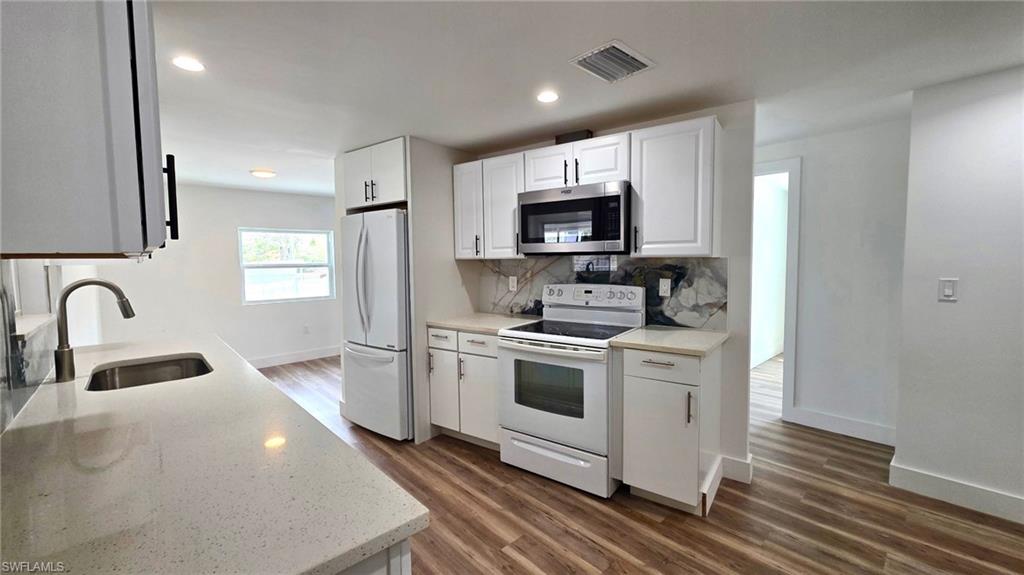 8180 Suncoast Dr Property Photo 29