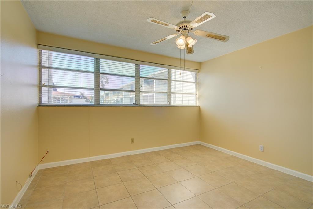 402 Se 42nd Ter 3 Property Photo 16
