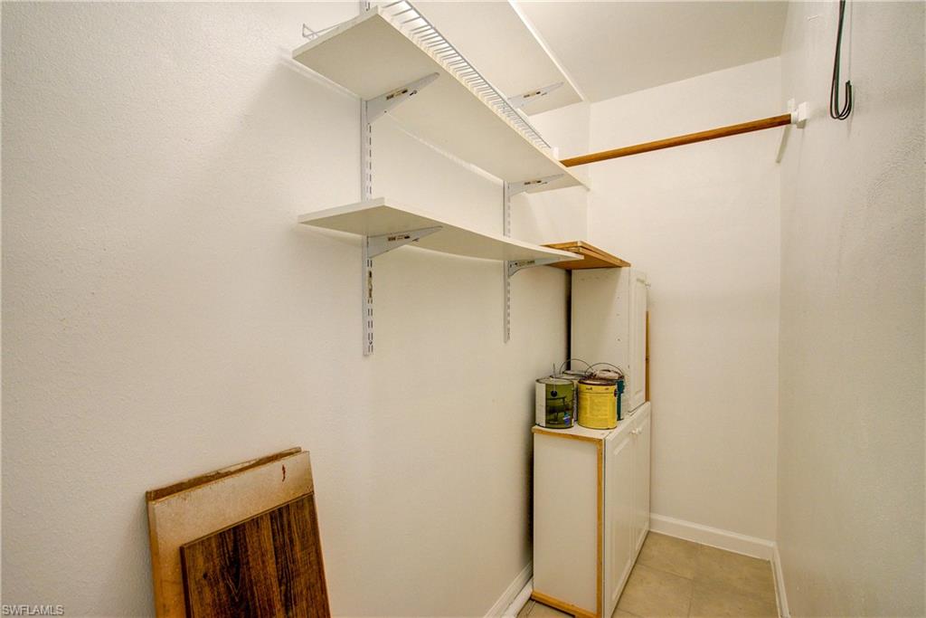 402 Se 42nd Ter 3 Property Photo 17