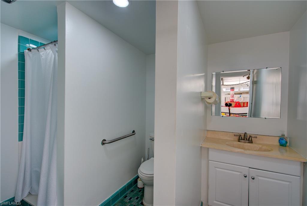 402 Se 42nd Ter 3 Property Photo 26