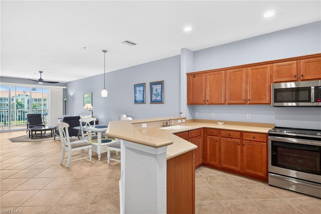 20011 Sanibel View Cir 206 Property Photo 11