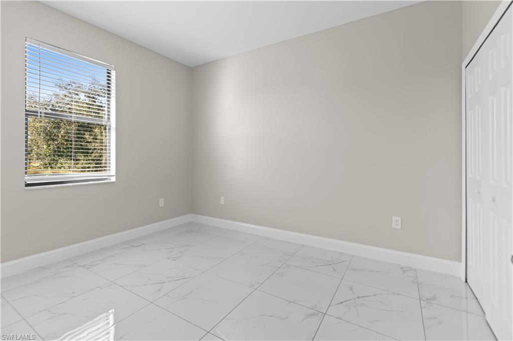 2229 Kendall Ave S Property Photo 6