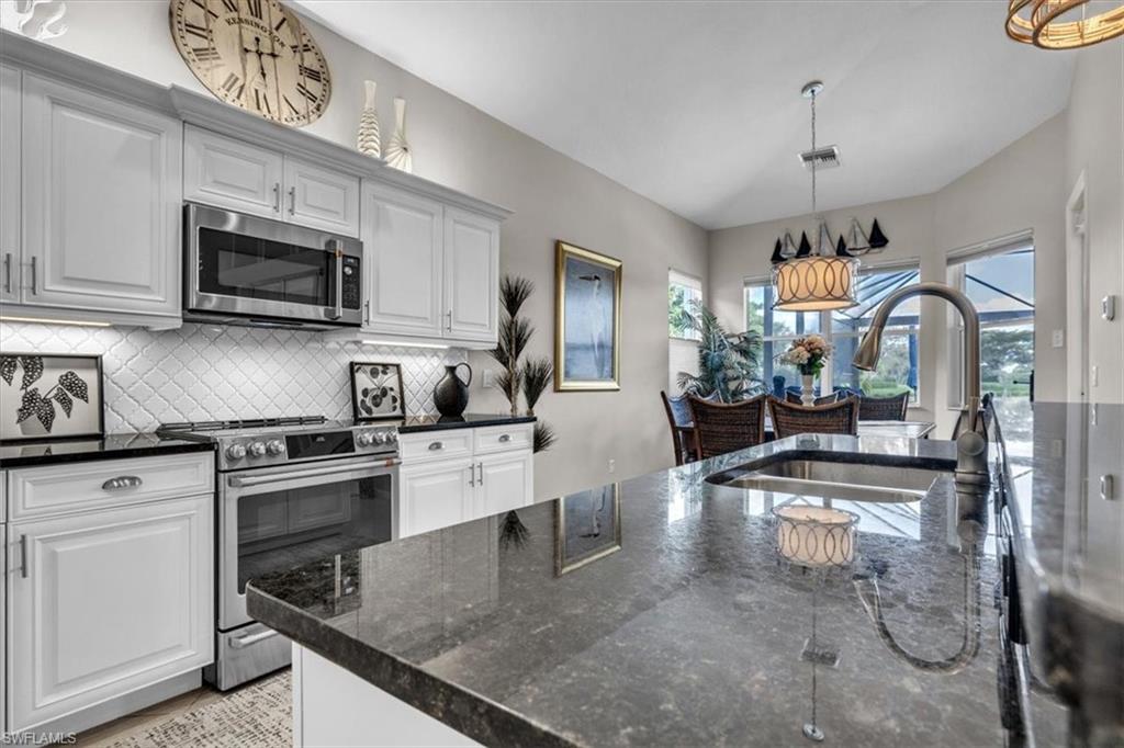 3750 Lakeview Isle Ct Property Photo 18