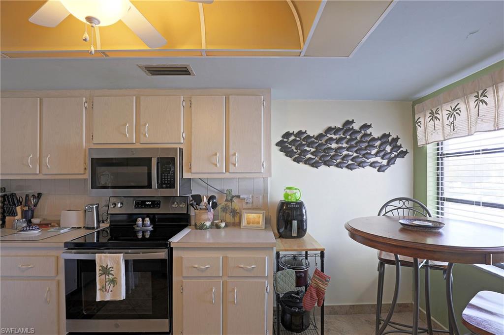 4711 Santa Barbara Blvd 4 Property Photo 7