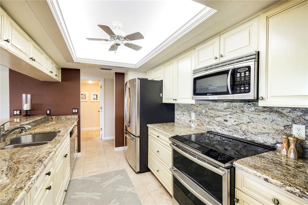 16580 Waters Edge Ct 202 Property Photo 17