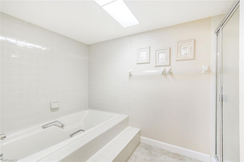 16580 Waters Edge Ct 202 Property Photo 25