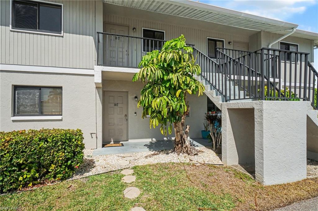 423 Cape Coral Pkwy W 203 (207) Property Photo 2