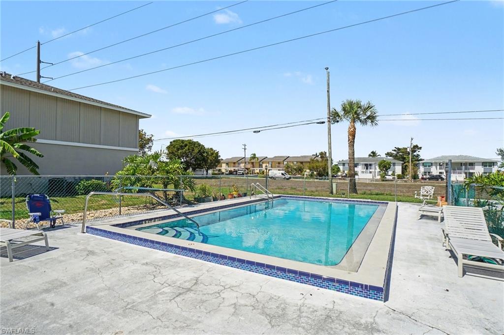 423 Cape Coral Pkwy W 203 (207) Property Photo 22