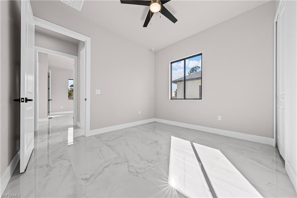 2711 10th St W Property Photo 16