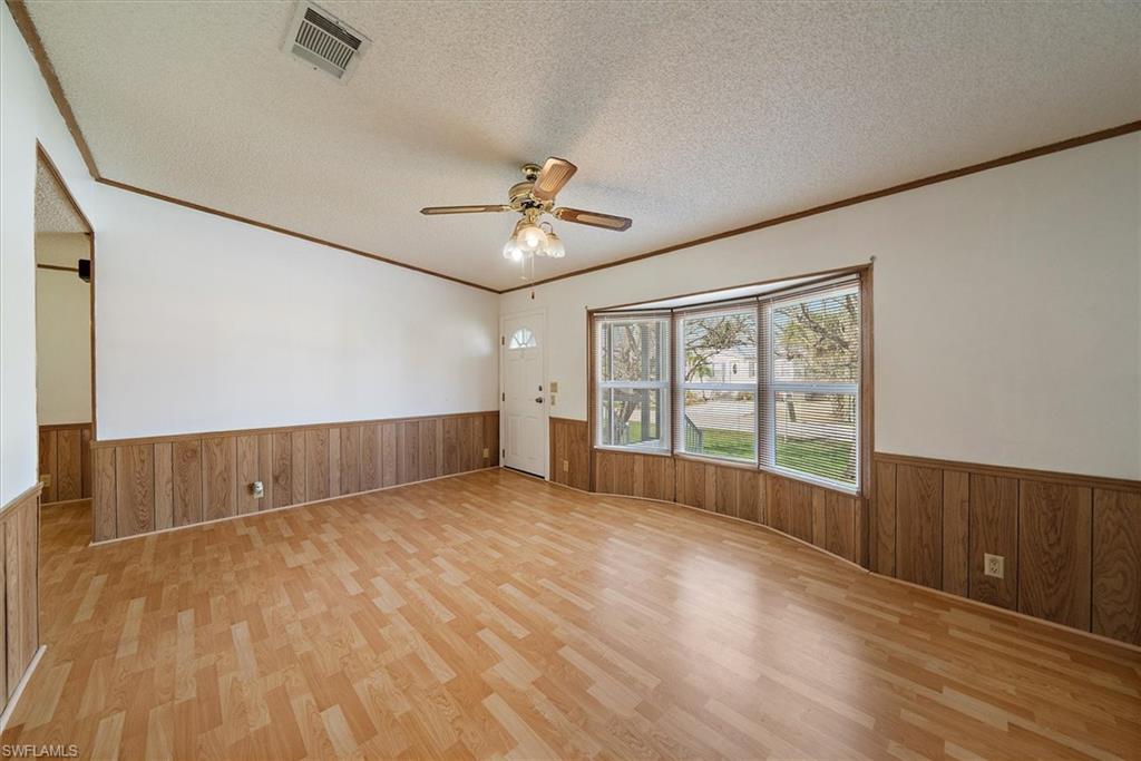3028 Bamboo Ct N Property Photo 10