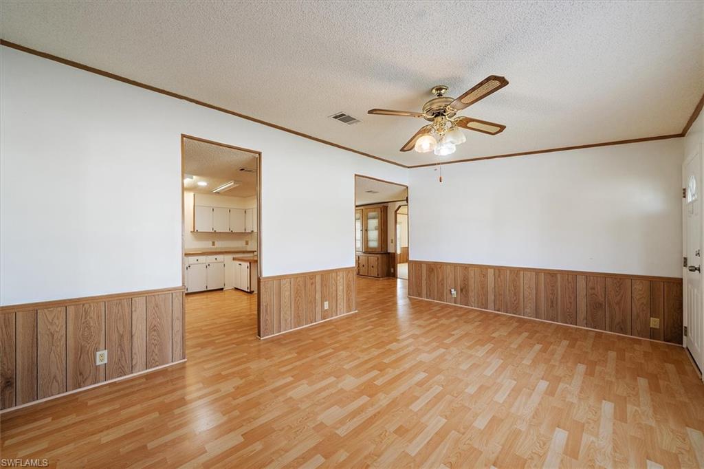 3028 Bamboo Ct N Property Photo 11