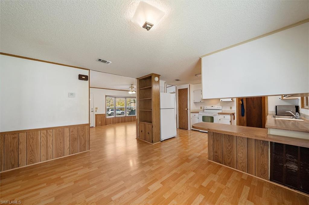 3028 Bamboo Ct N Property Photo 13