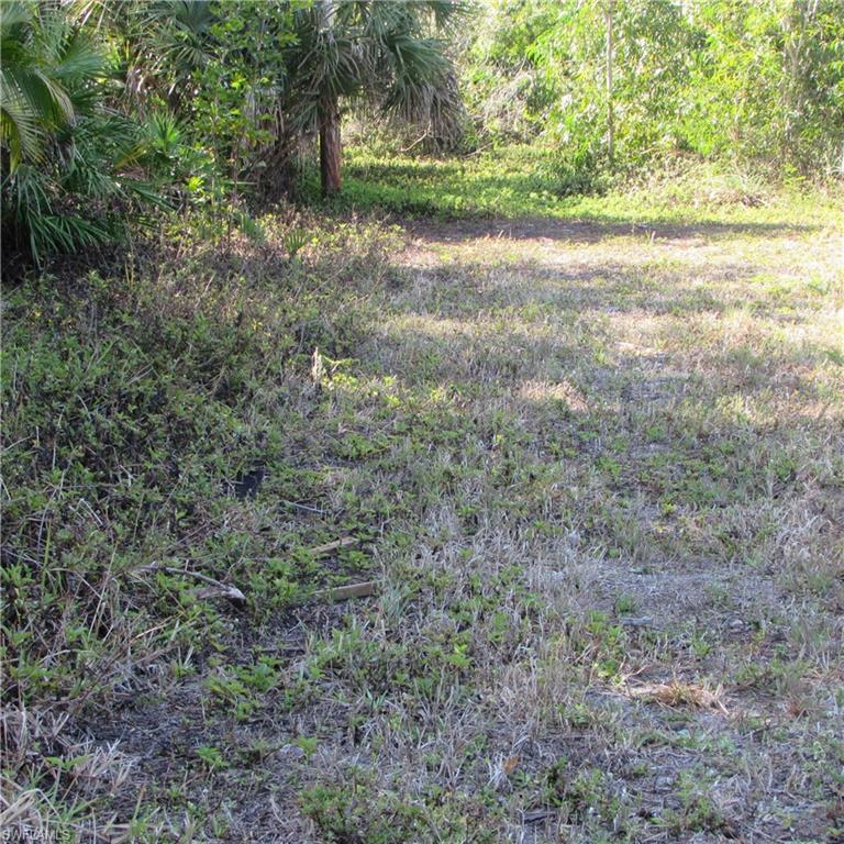 7757 Breakwater Ct Property Photo 11