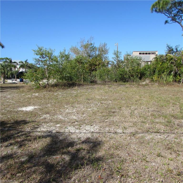 7757 Breakwater Ct Property Photo 12