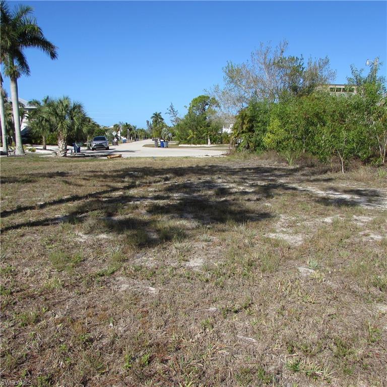 7757 Breakwater Ct Property Photo 15