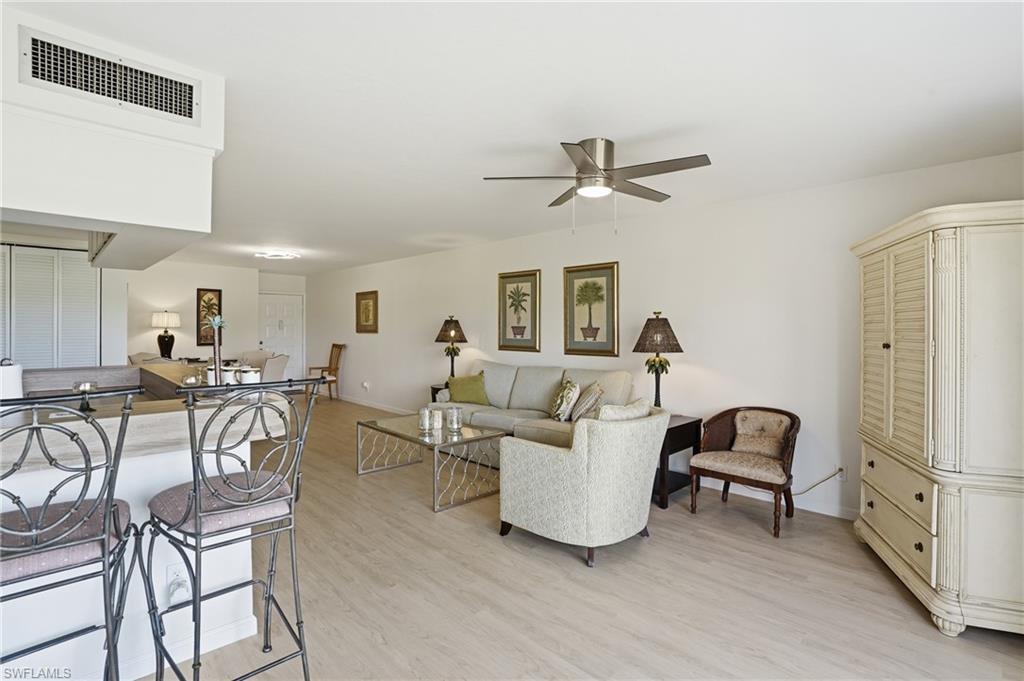 5585 Trailwinds Dr 314 Property Photo 12