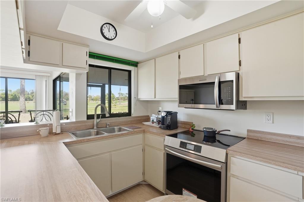 5585 Trailwinds Dr 314 Property Photo 15