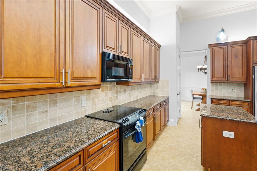 18271 Parkside Greens Dr Property Photo 15