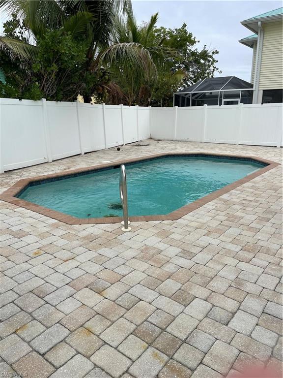 235 Miramar St Property Photo 3