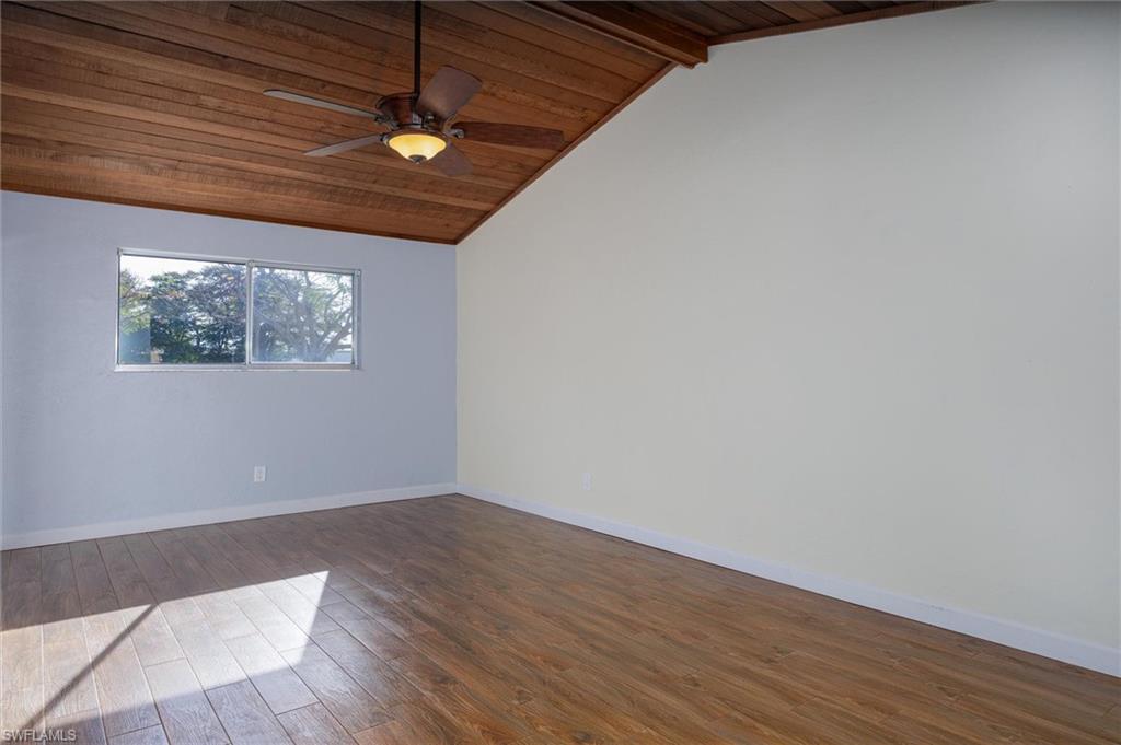 9303 Lennex Ln Property Photo 7
