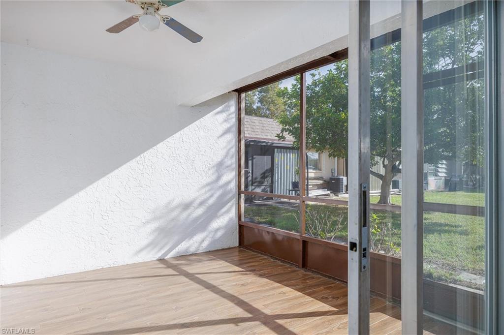 9303 Lennex Ln Property Photo 14