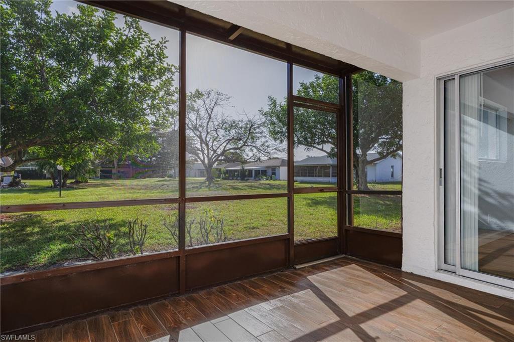 9303 Lennex Ln Property Photo 16