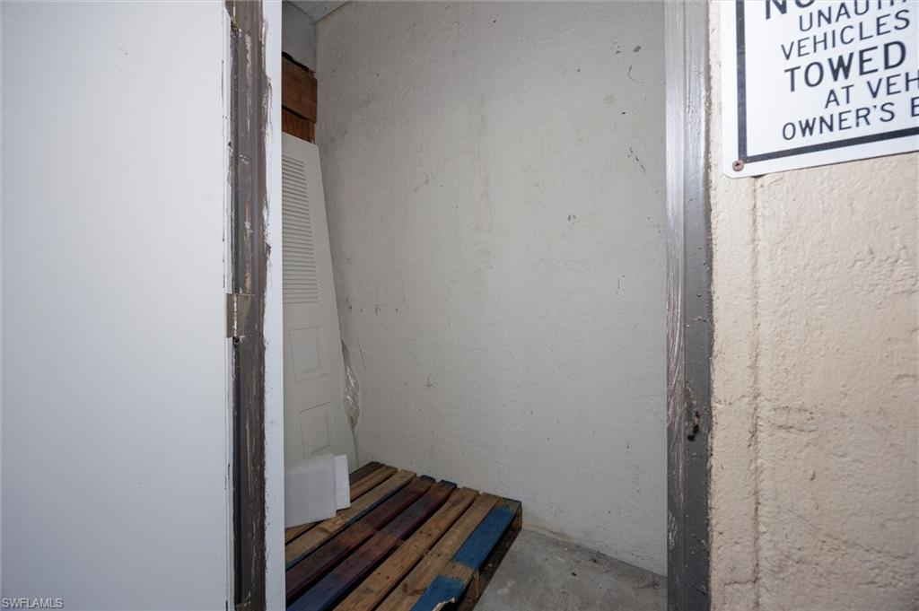 9303 Lennex Ln Property Photo 19