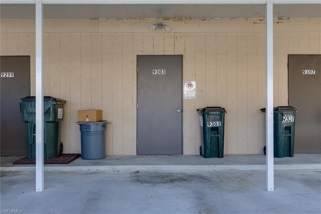 9303 Lennex Ln Property Photo 20