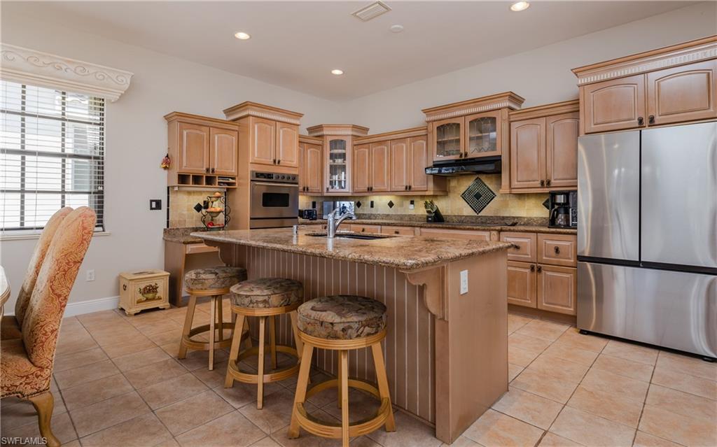 2374 Coral Point Dr Property Photo 6