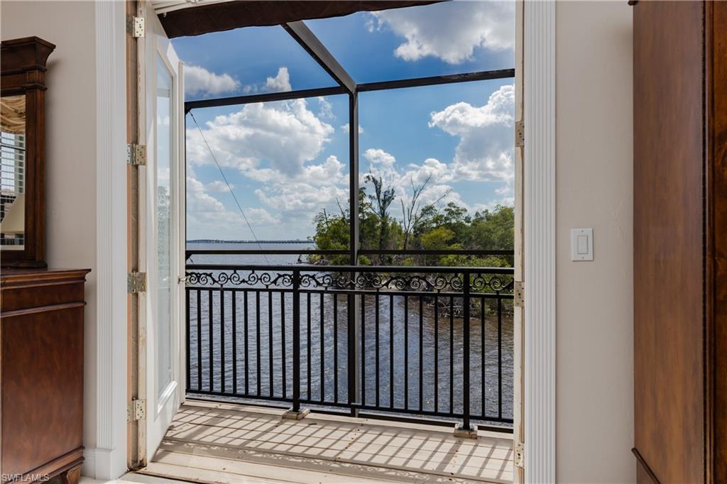 2374 Coral Point Dr Property Photo 20