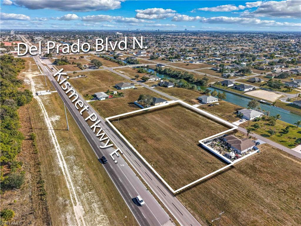 1216 Kismet Pkwy E Property Photo 1