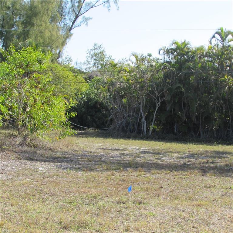 7758 Breakwater Ct Property Photo 5