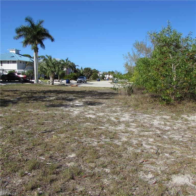 7758 Breakwater Ct Property Photo 14