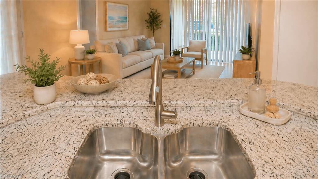 13621 Eagle Ridge Dr 1518 Property Photo 3