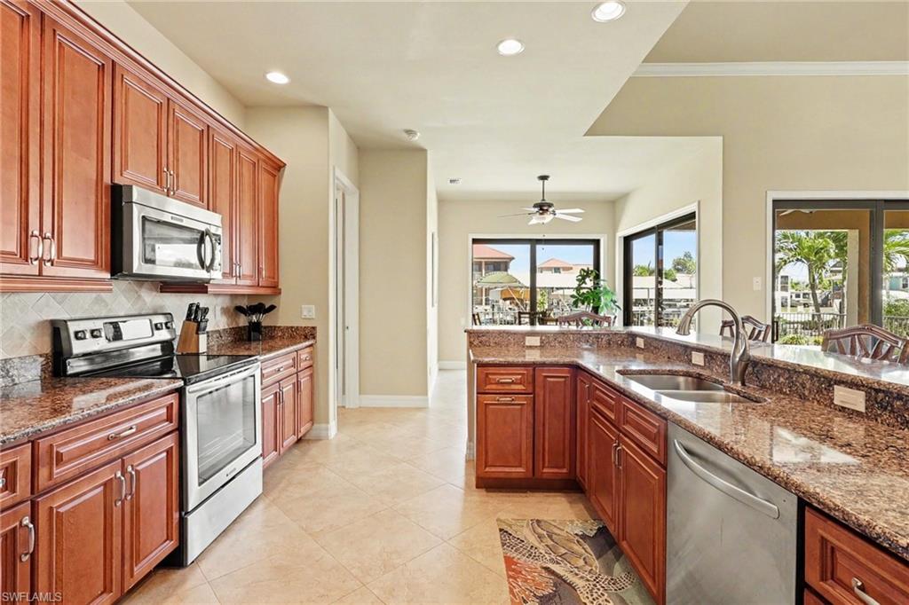3656 Emerald Ave Property Photo 12