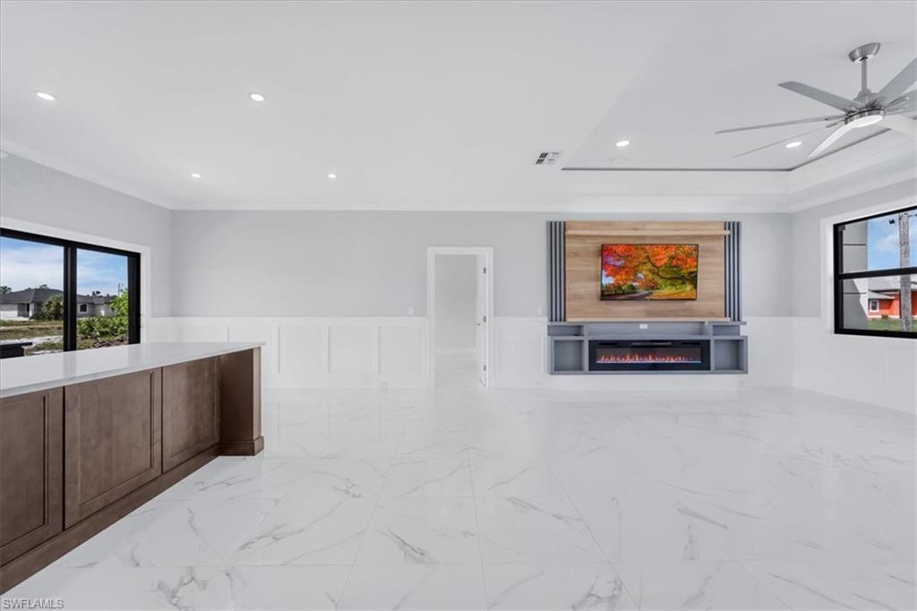 344 Parkman Ave Property Photo 17