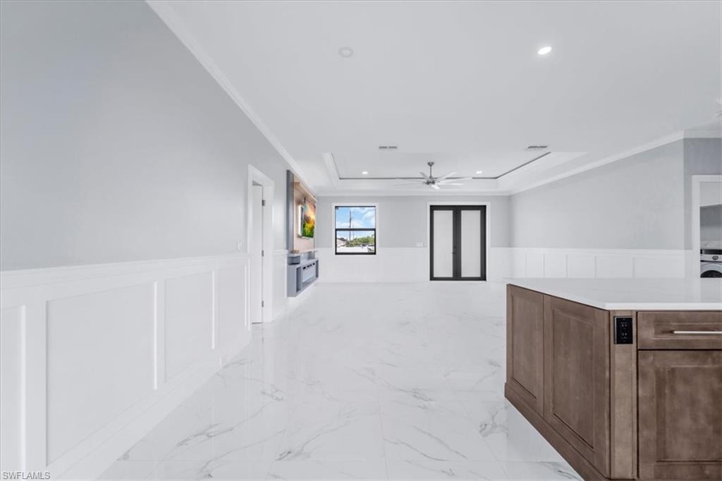 344 Parkman Ave Property Photo 18