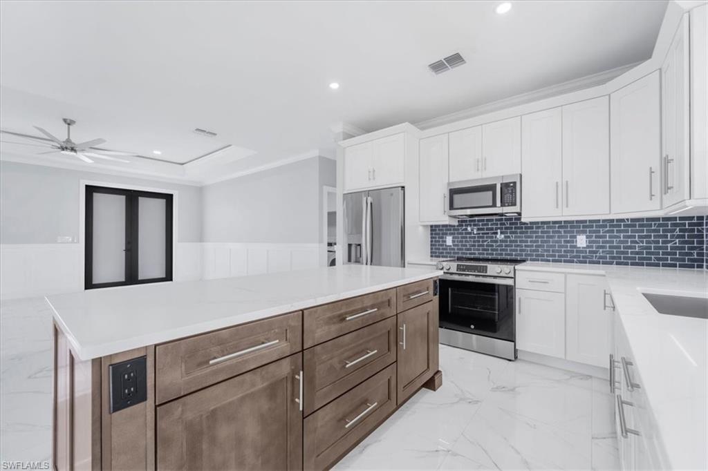 344 Parkman Ave Property Photo 42