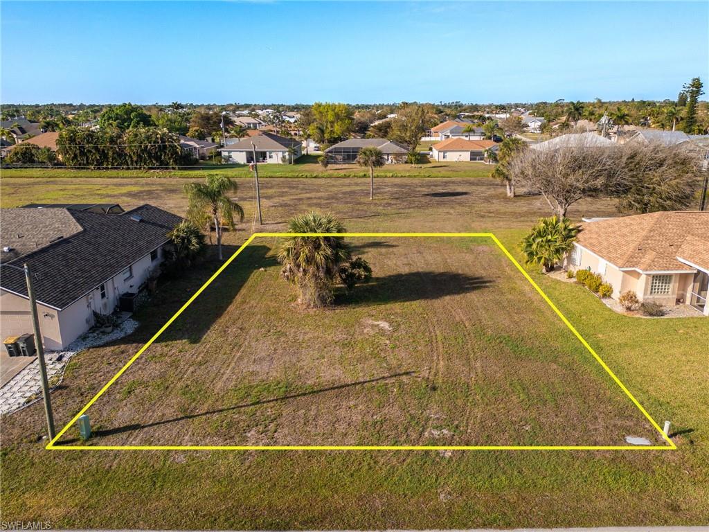 7179 N Plum Tree Property Photo 3