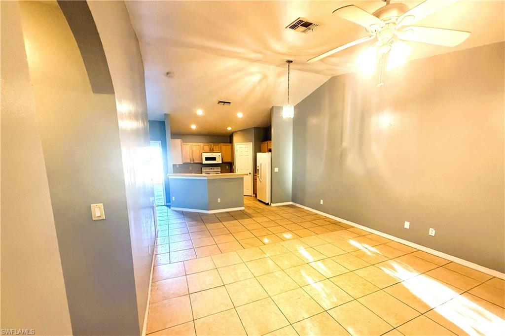 609/611 Hawthorne Ave S Property Photo 10