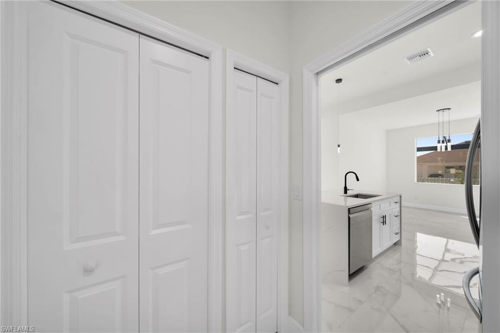 2700 Nw 6th St Property Photo 14